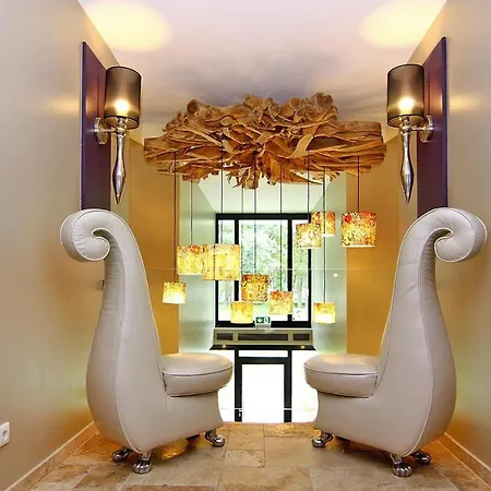 شقة In Glowne With Balcony Or Terrace